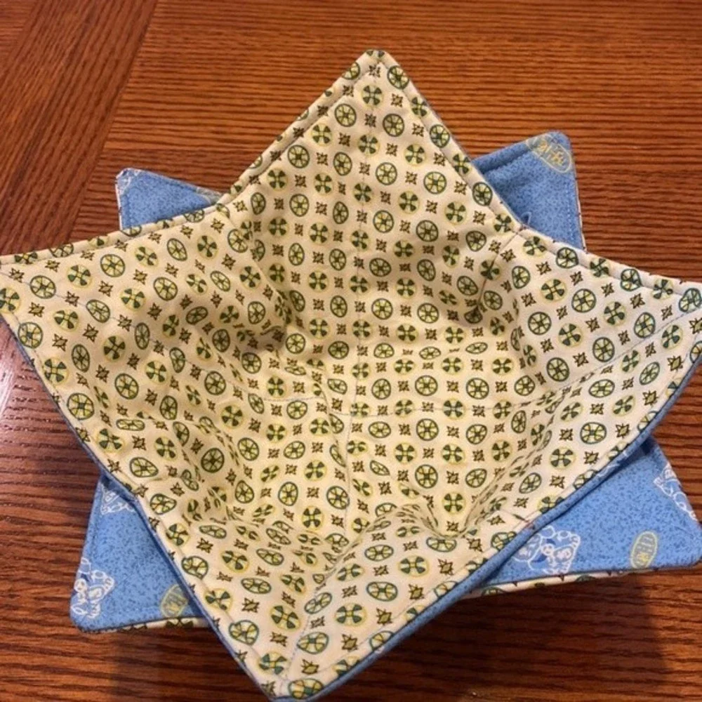 Soup bowl cozies. Set of 2